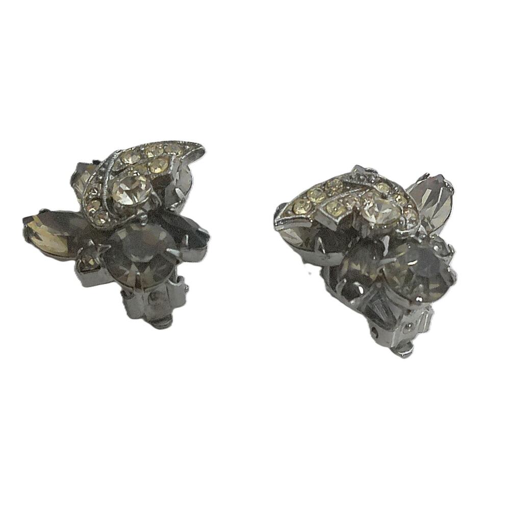 Vintage Weiss Smoky Gray Rhinestone Clip On Earrings Cluster Silver Tone Signed - Picture 3 of 4